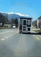 Runder Food Truck outside