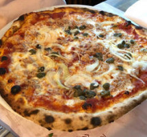 Pizzeria Roma food