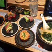 Yooji's Dreikönig food