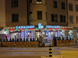 Gabbiano food