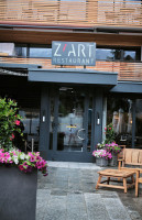 Z'ART outside