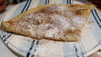 Le Comptoir De Valérie Crêperie inside