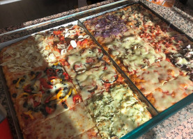 Pizzeria La Regina food