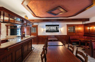 Brownie's Pub food