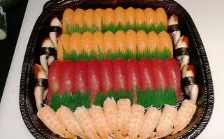 Hachi Sushi food