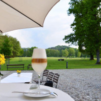 GenussWirt im Schloss Mageregg food