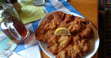 Schnitzelwirt food