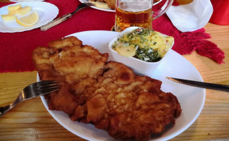 Schnitzelwirt food