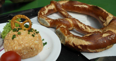 Ausserfelden Biergarten Stubn food