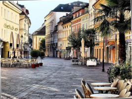 Café Am Alten Platz inside