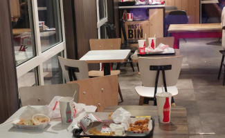 Kfc Brunn inside