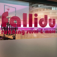 Fallidu running sushi & more outside