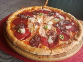 Canpare Pizza food