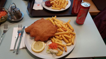 Schnitzelimbiss food