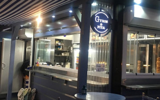 Greek Gyros Pita Grill outside