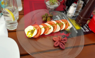 Saray Graz Restaurant food