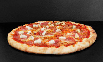 Pizza Hirsch food