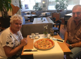 Pizzeria Rimini food