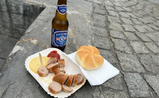 Bellys Nachtwürstelstand Am Grazer Hauptplatz food