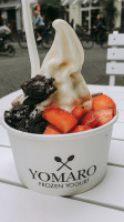 Yomaro Frozen Yogurt food