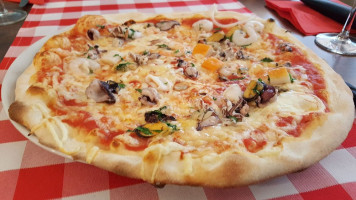 Le Fiamme Pizzeria food