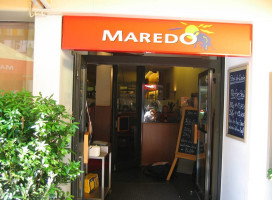 Maredo outside