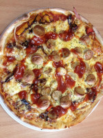 Pizza Palast food