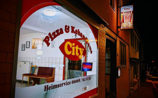 City-pizza-kebaphaus Vural Ercan outside