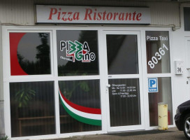 Gino Pizzeria outside