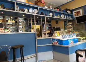 Café Blue Ice inside