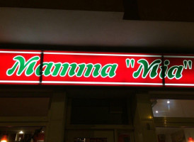 Pizzeria Mamma Mia food