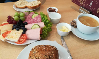 Heitzer Bäckerei food