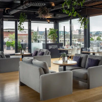 UPTOWN SKY LOUNGE & RESTAURANT im Innside Aachen inside