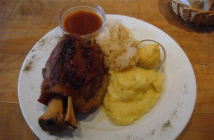 Brauerei-ausschank Schnitzlbaumer food