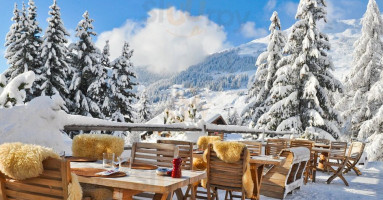 Le Rouge Apres-ski food