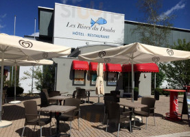 Les Rives Du Doubs food