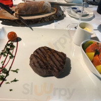 Steakhouse Meat's food