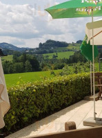 Gasthof Zum Hirschen outside
