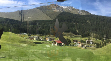 Teehütte-selfranga Skihütte outside