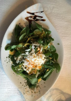Zur Nachtigall food