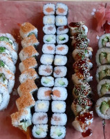 Huit Sushi food