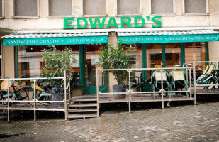 Edward's Sa Cite outside