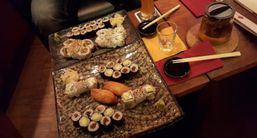 SUSHIYA sansaro food