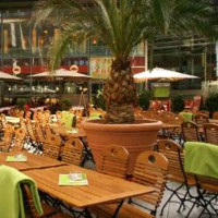 Josty Restaurant im Sony Center am Potsdamer Platz inside