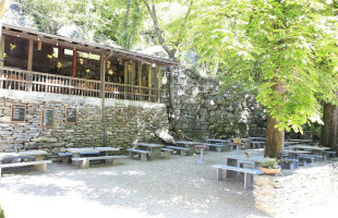 Matafontana Grotto food