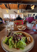 Là Ô Morgins food