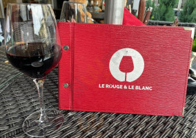 Le Rouge Le Blanc food