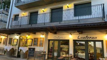 Osteria Lanterna inside