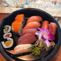 Konshi Asia Kitchen Sushi food