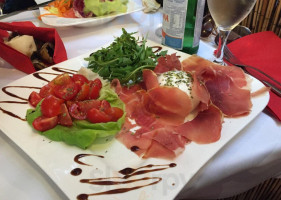 Giusi's Pizzeria food